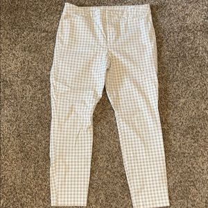 Very good condition old navy trousers.